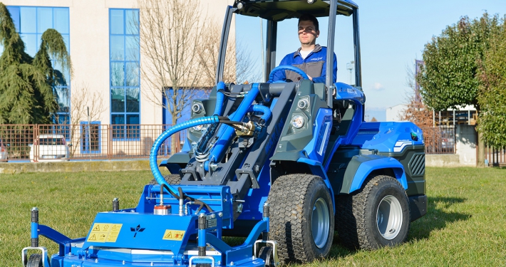 MultiOne mini loader 7 series with lawn mower